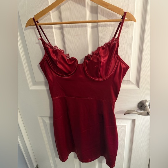 Guess Red Satin Dress Size M - Picture 3 of 8